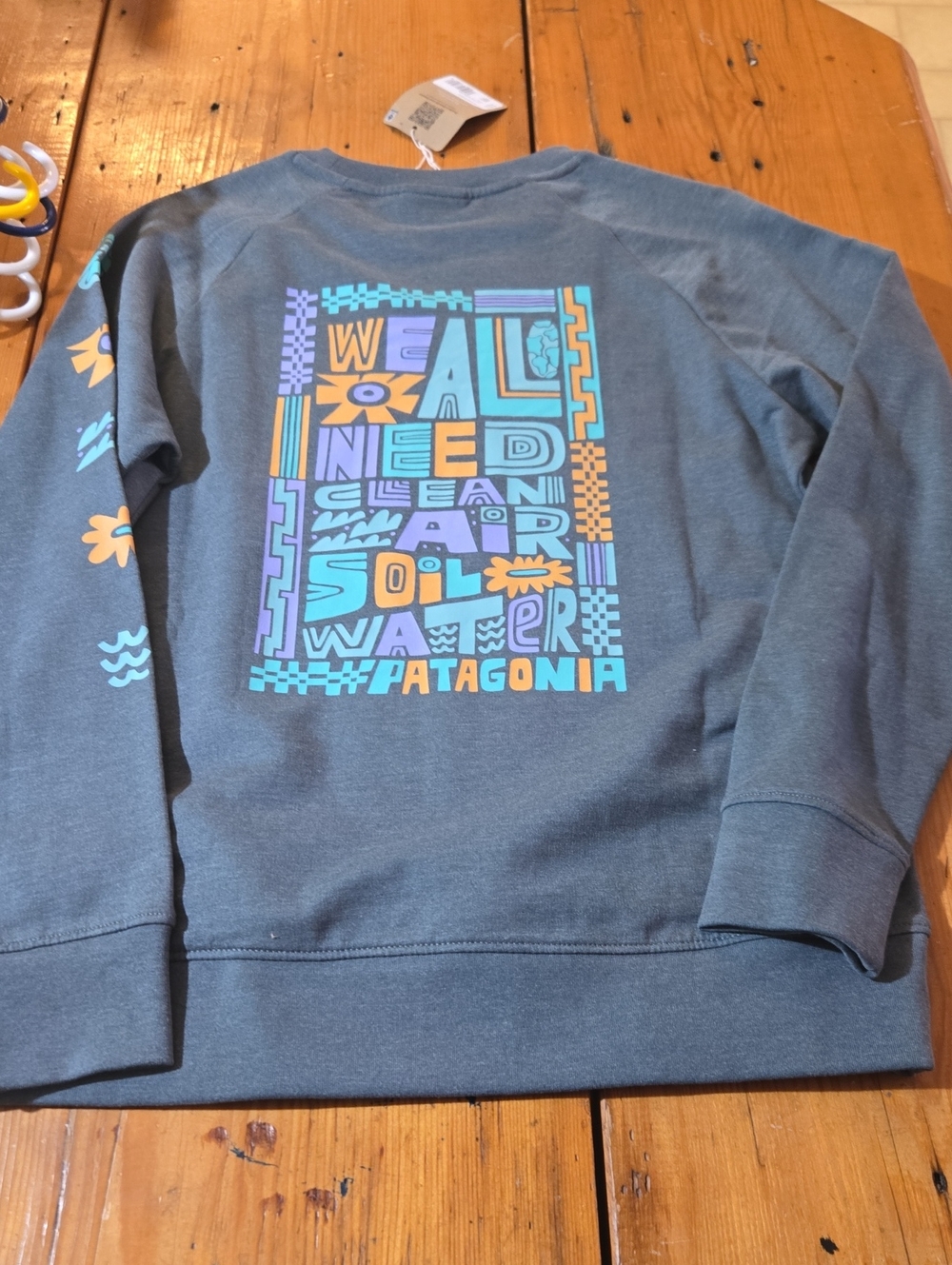 Nwt Patagonia Slate Blue Graphic Crewneck Sweatshirt with Multicolor Print Sz Xl